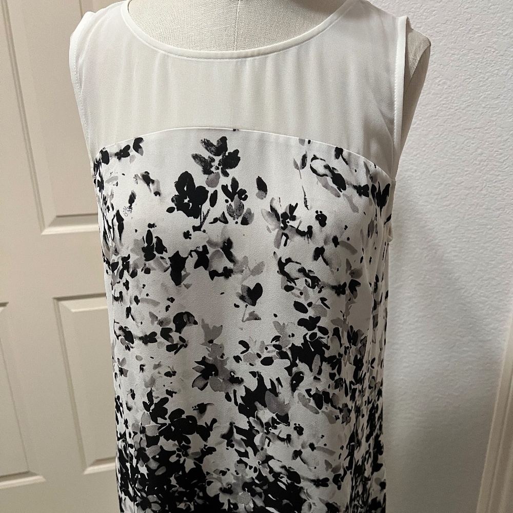 White House Black Market Tunic Top